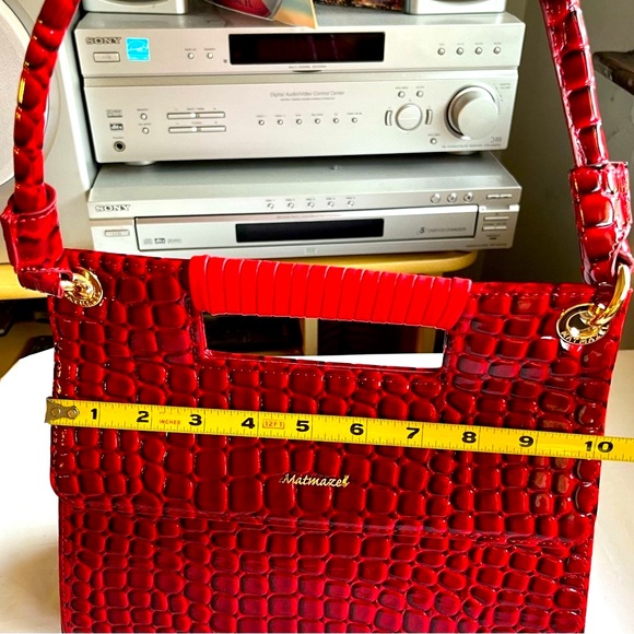 NWT Authentic Matmazel designed 3 pockets red hand /shoulder bag . - Picture 7 of 12